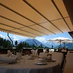 Alpenrose Mit Gourmet-restaurant Azalee 4* Gstaad