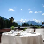 Alpenrose Mit Gourmet-restaurant Azalee 格施塔德
