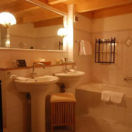 Alpenrose Mit Gourmet-restaurant Azalee Отель 4*