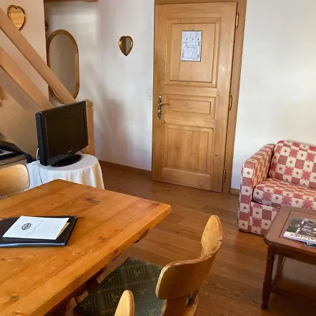 Hotel Alpenrose Mit Gourmet-restaurant Azalée Gstaad