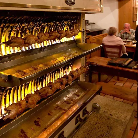 Alpenrose Mit Gourmet-restaurant Azalee 4* Gstaad