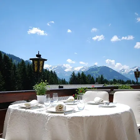 Alpenrose Mit Gourmet-restaurant Azalée Gstaad