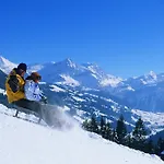 Hotel Alpenrose Mit Gourmet-restaurant Azalée Gstaad